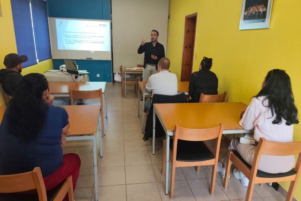 SESSÃO SOBRE O PLANO PESSOAL DE EMPREGO NA CALHETA