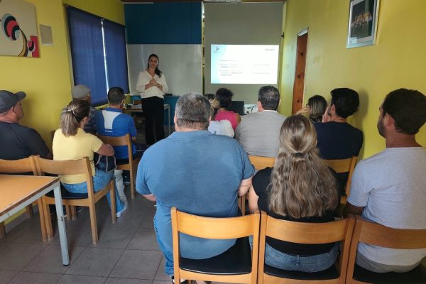 SESSÃO PLANO PESSOAL DE EMPREGO NA CALHETA